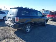 ✅ 2006 Honda Pilot EX-L • VIN: 2HKYF18756H552064 • Lot: 43443104. Wystawiony na IAAI z przebiegiem 250 205 mil. Bezpłatny archiwum sprzedaży aukcyjnych z USA i szczegółowy raport historii pojazdu na DreamBid. Zdjęcie 4.