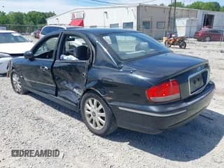 ✅ 2004 Hyundai Sonata GLS • VIN: KMHWF35H14A066979 • Lot: 42343033. Wystawiony na IAAI z przebiegiem 186 095 mil. Bezpłatny archiwum sprzedaży aukcyjnych z USA i szczegółowy raport historii pojazdu na DreamBid. Zdjęcie 3.