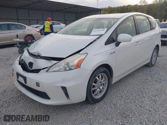 ✅ 2014 Toyota Prius Three • VIN: JTDZN3EU7E3330472 • Lot: 43549956. Listed on IAAI with 181,682 mi. Free auction sales archive from the USA and detailed vehicle history report at DreamBid. Image 2.
