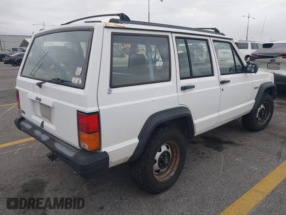 ✅ 1995 Jeep Cherokee SE • VIN: 1J4FT28S9SL563028 • Лот: 43753102. Опубликован ранее на IAAI с пробегом 216 569 миль. Бесплатный доступ к архиву аукционных продаж из США и подробный отчёт об истории автомобиля на DreamBid. Изображение 4.
