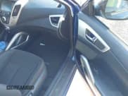 ✅ 2017 Hyundai Veloster • VIN: KMHTC6AD0HU319858 • Lot: 41459895. Wystawiony na IAAI z przebiegiem 114 466 mil. Bezpłatny archiwum sprzedaży aukcyjnych z USA i szczegółowy raport historii pojazdu na DreamBid. Zdjęcie 5.