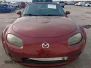 ✅ 2006 Mazda MX-5 Miata Touring • VIN: JM1NC25F360120356 • Lot: 41412186. Wystawiony na IAAI z przebiegiem 171 483 mil. Bezpłatny archiwum sprzedaży aukcyjnych z USA i szczegółowy raport historii pojazdu na DreamBid. Zdjęcie 12.