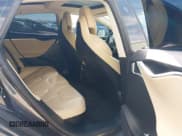 ✅ 2017 Tesla Model S 60 • VIN: 5YJSA1E14HF195384 • Lot: 43536410. Wystawiony na IAAI z przebiegiem 52 106 mil. Bezpłatny archiwum sprzedaży aukcyjnych z USA i szczegółowy raport historii pojazdu na DreamBid. Zdjęcie 8.