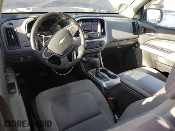 2019 Chevrolet Colorado 4WD LT z VIN 1GCHTCEN1K1124100, wystawiony jako Copart lot #48558675 z przebiegiem 25 865 mil mil oraz Szkoda całkowita • Salvage title. Historia ofert i sprzedaży dostępna na DreamBid. Obrazek 8.