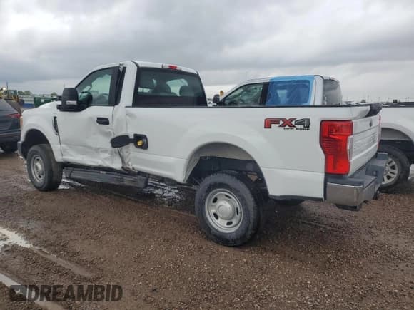 ✅ 2017 Ford F-250 XL • VIN: 1FDBF2B67HEB80026 • Lot: 55969905. Listed on Copart with 88,917 mi. Free auction sales archive from the USA and detailed vehicle history report at DreamBid. Image 2.