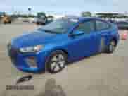 ✅ 2018 Hyundai Ioniq Blue • VIN: KMHC65LC6JU097757 • Лот: 82177064. Размещён на Copart с пробегом 140 361 миль миль. Получите бесплатный доступ к архиву аукционных продаж из США и посмотрите подробный отчёт об истории автомобиля на DreamBid. Изображение 1.