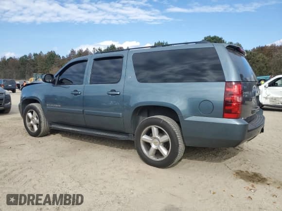 ✅ 2008 Chevrolet Suburban 3LT • VIN: 3GNFK16398G194554 • Lot: 79821194. Wystawiony na Copart z przebiegiem 300 889 mil. Bezpłatny archiwum sprzedaży aukcyjnych z USA i szczegółowy raport historii pojazdu na DreamBid. Zdjęcie 2.