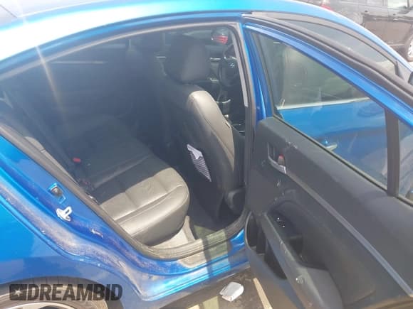 ✅ 2017 Hyundai Elantra Value Edition • VIN: 5NPD84LF4HH099647 • Lot: 42480116. Listed on IAAI with 103,912 mi. Free auction sales archive from the USA and detailed vehicle history report at DreamBid. Image 8.