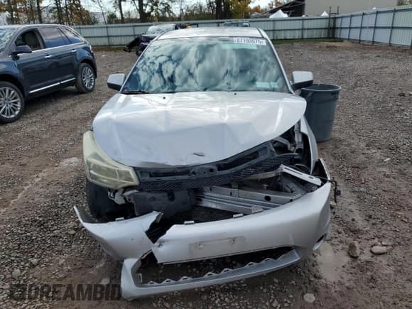 ✅ 2009 Ford Focus SE • VIN: 1FAHP32N09W141840 • Lot: 87193575. Listed on Copart with 105,656 mi. Free auction sales archive from the USA and detailed vehicle history report at DreamBid. Image 5.