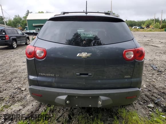 ✅ 2011 Chevrolet Traverse 1LT • VIN: 1GNKVGED9BJ298163 • Lot: 63668234. Wystawiony na Copart z przebiegiem Nie podano. Bezpłatny archiwum sprzedaży aukcyjnych z USA i szczegółowy raport historii pojazdu na DreamBid. Zdjęcie 6.