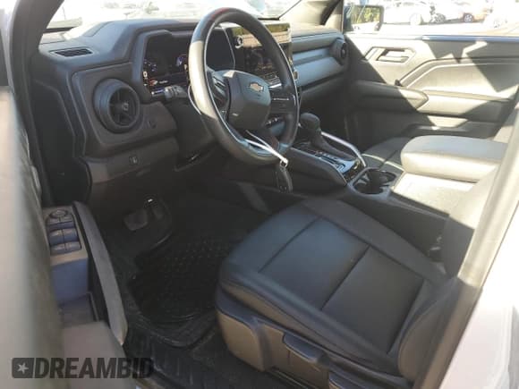 ✅ 2024 Chevrolet Colorado 2WD Work Truck • VIN: 1GCGSBEC0R1245704 • Lot: 86152805. Listed on Copart with 6,863 mi. Free auction sales archive from the USA and detailed vehicle history report at DreamBid. Image 8.