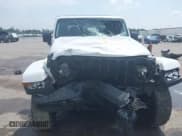 ✅ 2021 Jeep Gladiator Sport S • VIN: 1C6HJTAG2ML582014 • Lot: 42646160. Wystawiony na IAAI z przebiegiem Nie podano. Bezpłatny archiwum sprzedaży aukcyjnych z USA i szczegółowy raport historii pojazdu na DreamBid. Zdjęcie 10.