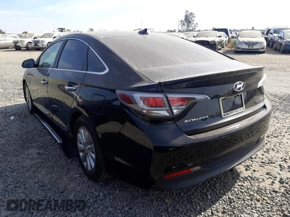 ✅ 2017 Hyundai Sonata SE • VIN: KMHE24L31HA067706 • Лот: 63690862. Опубликован ранее на Copart с пробегом 137 346 миль. Бесплатный доступ к архиву аукционных продаж из США и подробный отчёт об истории автомобиля на DreamBid. Изображение 3.