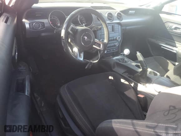 ✅ 2021 Ford Mustang GT Premium • VIN: 1FA6P8CF7M5153574 • Lot: 85102535. Wystawiony na Copart z przebiegiem 44 377 mil. Bezpłatny archiwum sprzedaży aukcyjnych z USA i szczegółowy raport historii pojazdu na DreamBid. Zdjęcie 8.