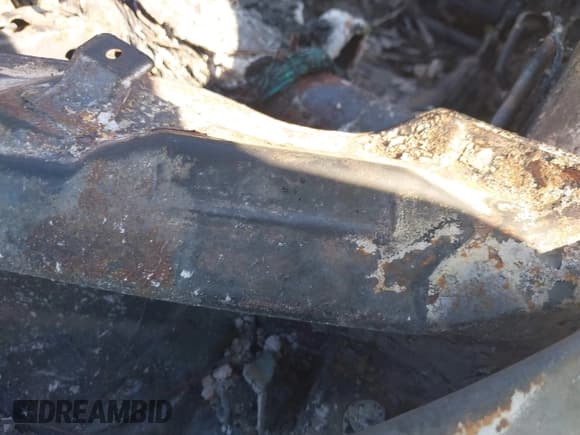 ✅ 2014 Hyundai Veloster • VIN: KMHTC6AD3EU214890 • Lot: 43242392. Wystawiony na IAAI z przebiegiem Nie podano. Bezpłatny archiwum sprzedaży aukcyjnych z USA i szczegółowy raport historii pojazdu na DreamBid. Zdjęcie 9.