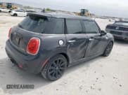 ✅ 2016 MINI Hardtop 4 Door S • VIN: WMWXU3C52G2D30894 • Лот: 50871865. Опубликован ранее на Copart с пробегом Не указан. Бесплатный доступ к архиву аукционных продаж из США и подробный отчёт об истории автомобиля на DreamBid. Изображение 3.