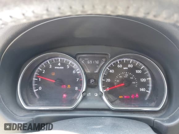 ✅ 2017 Nissan Versa SV • VIN: 3N1CN7AP0HL867032 • Lot: 42331460. Listed on IAAI with 69,178 mi. Free auction sales archive from the USA and detailed vehicle history report at DreamBid. Image 7.