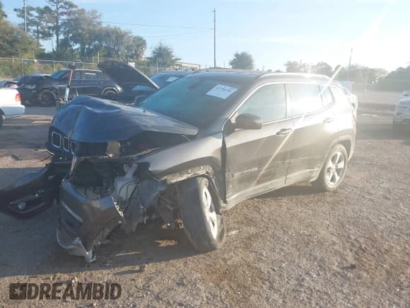 ✅ 2020 Jeep Compass Latitude • VIN: 3C4NJCBB8LT154742 • Lot: 43790188. Listed on IAAI with 88,505 mi. Free auction sales archive from the USA and detailed vehicle history report at DreamBid. Image 17.