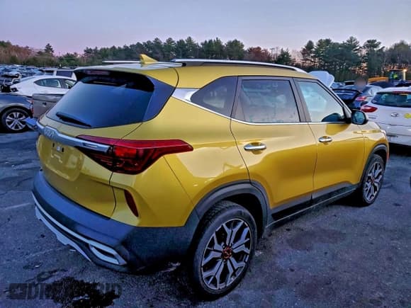 ✅ 2022 Kia Seltos SX • VIN: KNDETCA29N7253895 • Лот: 93065875. Опубликован ранее на Copart с пробегом 111 373 миль. Бесплатный доступ к архиву аукционных продаж из США и подробный отчёт об истории автомобиля на DreamBid. Изображение 3.