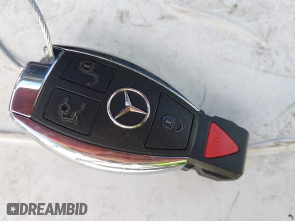 ✅ 2017 Mercedes-Benz C 300 • VIN: 55SWF4JB9HU218076 • Лот: 43388364. Опубликован ранее на IAAI с пробегом 65 834 миль. Бесплатный доступ к архиву аукционных продаж из США и подробный отчёт об истории автомобиля на DreamBid. Изображение 11.