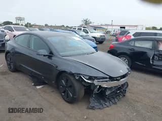 ✅ 2025 Tesla Model 3 Long Range • VIN: 5YJ3E1EB5SF935033 • Лот: 43265782. Опубликован ранее на IAAI с пробегом Не указан. Бесплатный доступ к архиву аукционных продаж из США и подробный отчёт об истории автомобиля на DreamBid. Изображение 1.