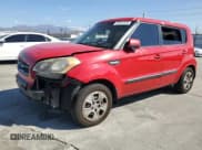 ✅ 2013 Kia Soul • VIN: KNDJT2A57D7579373 • Lot: 82697335. Wystawiony na Copart z przebiegiem 277 126 mil. Bezpłatny archiwum sprzedaży aukcyjnych z USA i szczegółowy raport historii pojazdu na DreamBid. Zdjęcie 1.