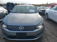 ✅ 2013 Volkswagen Passat SE • VIN: 1VWBP7A33DC130314 • Lot: 43489703. Wystawiony na IAAI z przebiegiem 113 324 mil. Bezpłatny archiwum sprzedaży aukcyjnych z USA i szczegółowy raport historii pojazdu na DreamBid. Zdjęcie 12.