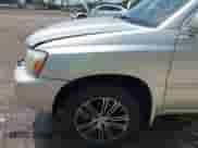 2006 Toyota Highlander z VIN JTEGD21AX60139594, wystawiony jako IAAI lot #42473393 z przebiegiem 210 409 mil mil oraz . Historia ofert i sprzedaży dostępna na DreamBid. Obrazek 18.