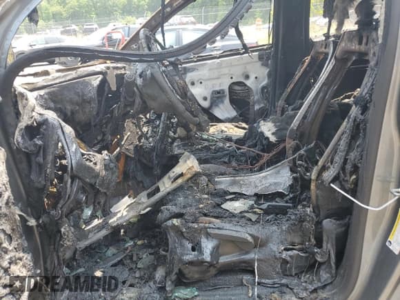 ✅ 2019 Chevrolet Colorado 4WD LT • VIN: 1GCGTCEN5K1196672 • Lot: 60421185. Listed on Copart with Not provided. Free auction sales archive from the USA and detailed vehicle history report at DreamBid. Image 7.