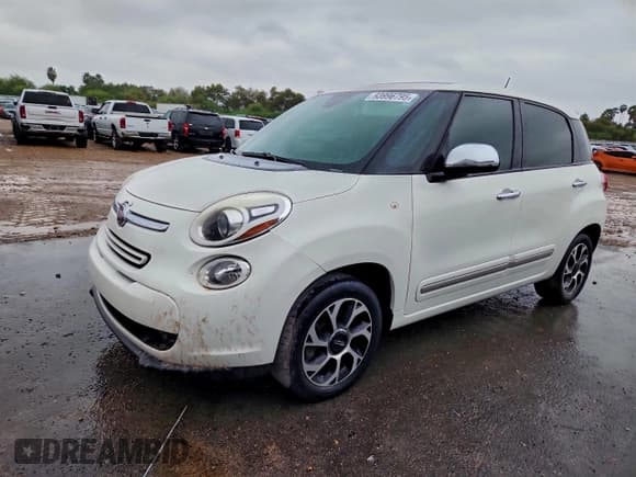 ✅ 2014 FIAT 500L Lounge • VIN: ZFBCFACH4EZ021913 • Lot: 93996795. Wystawiony na Copart z przebiegiem 84 341 mil. Bezpłatny archiwum sprzedaży aukcyjnych z USA i szczegółowy raport historii pojazdu na DreamBid. Zdjęcie 1.