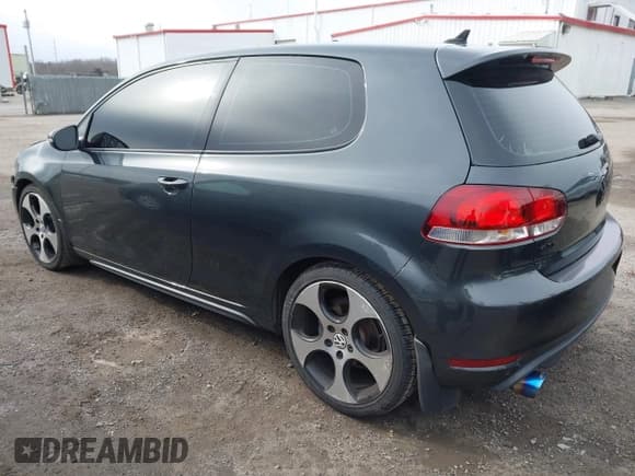 ✅ 2011 Volkswagen Golf GTI w/Sunroof PZEV • VIN: WVWED7AJ3BW273962 • Lot: 43870962. Listed on IAAI with 105,185 mi. Free auction sales archive from the USA and detailed vehicle history report at DreamBid. Image 3.