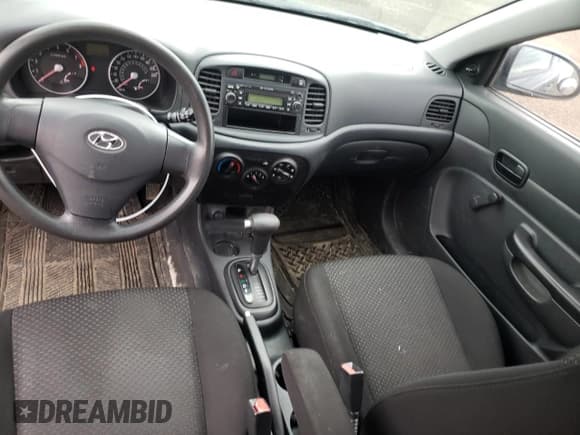 ✅ 2007 Hyundai Accent GS • VIN: KMHCN35C47U015215 • Лот: 54743155. Опубликован ранее на Copart с пробегом 200 380 миль. Бесплатный доступ к архиву аукционных продаж из США и подробный отчёт об истории автомобиля на DreamBid. Изображение 8.