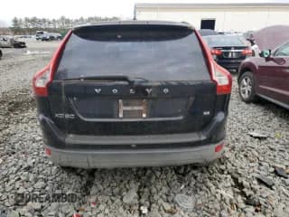 ✅ 2010 Volvo XC60 3.2L • VIN: YV4960DL2A2082701 • Lot: 91543815. Wystawiony na Copart z przebiegiem Nie podano. Bezpłatny archiwum sprzedaży aukcyjnych z USA i szczegółowy raport historii pojazdu na DreamBid. Zdjęcie 6.