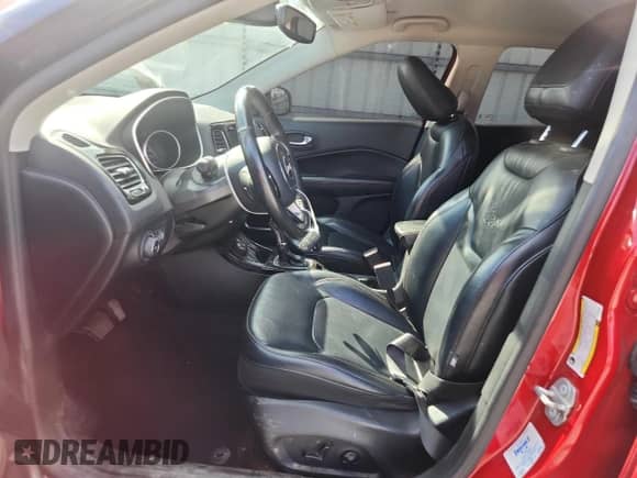 2018 Jeep Compass Limited z VIN 3C4NJDCB6JT316501, wystawiony jako Copart lot #70818685 z przebiegiem 86 911 mil mil oraz Szkoda całkowita • Salvage title. Historia ofert i sprzedaży dostępna na DreamBid. Obrazek 7.