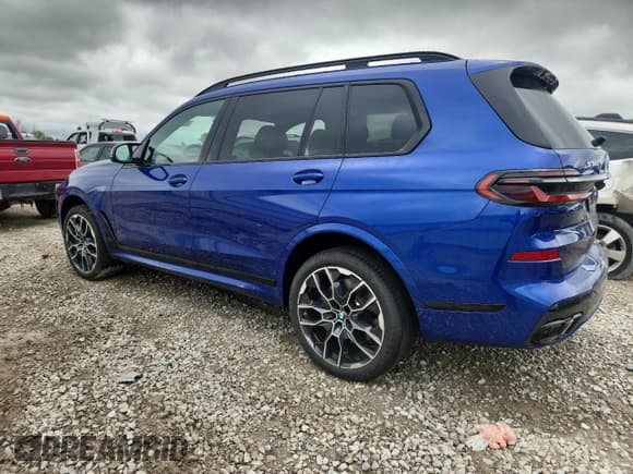 ✅ 2024 BMW X7 M60i • VIN: 5UX33EM0XR9W00155 • Lot: 60526575. Wystawiony na Copart z przebiegiem 4 728 mil. Bezpłatny archiwum sprzedaży aukcyjnych z USA i szczegółowy raport historii pojazdu na DreamBid. Zdjęcie 2.
