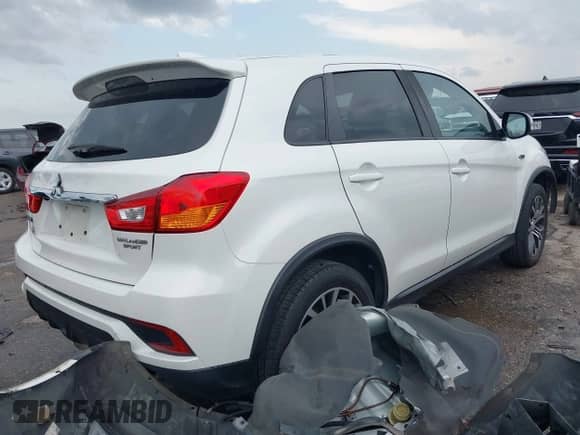 2019 Mitsubishi Outlander ES z VIN JA4AP3AU9KU034687, wystawiony jako IAAI lot #42178555 z przebiegiem 132 463 mil mil oraz . Historia ofert i sprzedaży dostępna na DreamBid. Obrazek 4.