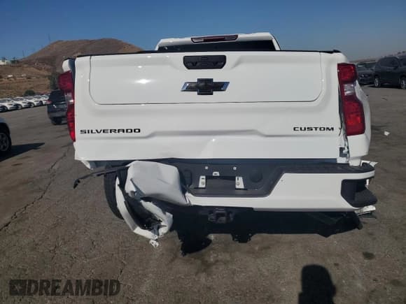 ✅ 2025 Chevrolet Silverado 1500 • VIN: 1GCRKBEK3SZ144891 • Lot: 64308965. Wystawiony na Copart z przebiegiem 2 023 mil. Bezpłatny archiwum sprzedaży aukcyjnych z USA i szczegółowy raport historii pojazdu na DreamBid. Zdjęcie 6.