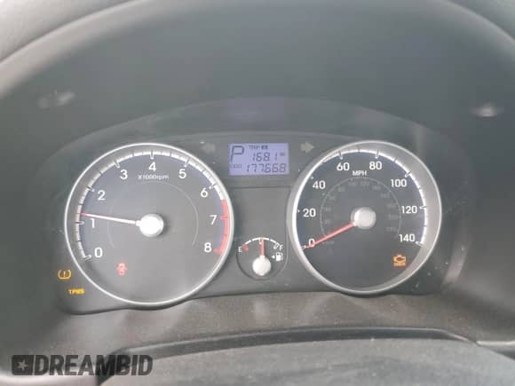 ✅ 2011 Hyundai Accent GLS • VIN: KMHCN4AC3BU585632 • Lot: 83662614. Wystawiony na Copart z przebiegiem 177 668 mil mil. Skorzystaj z bezpłatnego archiwum sprzedaży aukcyjnych z USA i zobacz szczegółowy raport historii pojazdu na DreamBid. Zdjęcie 9.