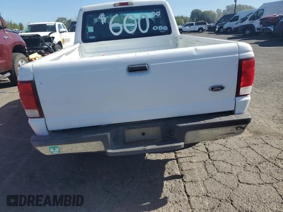 ✅ 2000 Ford Ranger XLT • VIN: 1FTYR14X2YPA59379 • Lot: 82128565. Listed on Copart with 218,697 mi. Free auction sales archive from the USA and detailed vehicle history report at DreamBid. Image 6.