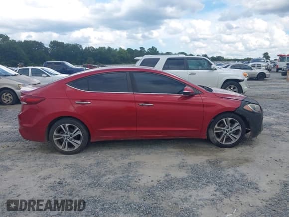 ✅ 2017 Hyundai Elantra SE • VIN: KMHD84LF1HU263700 • Lot: 42960087. Wystawiony na IAAI z przebiegiem 230 748 mil. Bezpłatny archiwum sprzedaży aukcyjnych z USA i szczegółowy raport historii pojazdu na DreamBid. Zdjęcie 13.