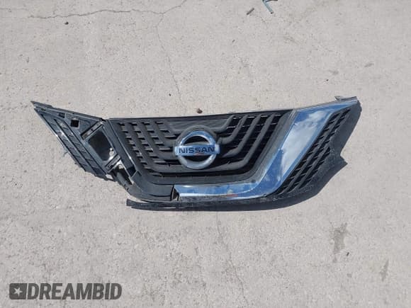 ✅ 2018 Nissan Rogue S • VIN: 5N1AT2MT9JC739097 • Lot: 43445202. Listed on IAAI with 110,435 mi. Free auction sales archive from the USA and detailed vehicle history report at DreamBid. Image 11.