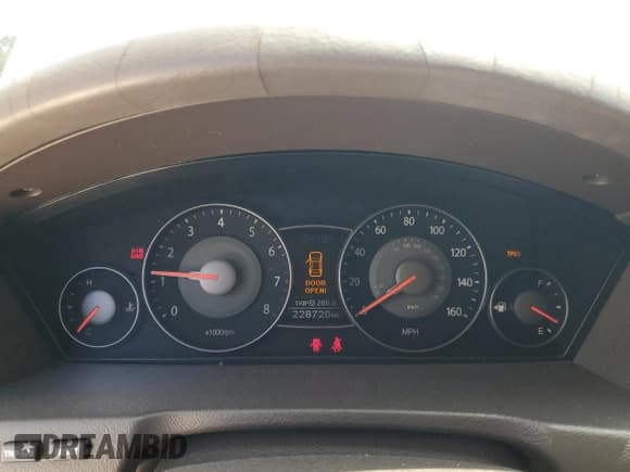 ✅ 2008 Kia Amanti • VIN: KNALD125285143902 • Лот: 70374355. Опубликован ранее на Copart с пробегом 228 720 миль. Бесплатный доступ к архиву аукционных продаж из США и подробный отчёт об истории автомобиля на DreamBid. Изображение 9.