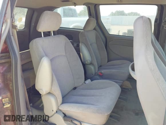 ✅ 2003 Dodge Caravan Sport • VIN: 2D4GP44313R110980 • Lot: 43017347. Listed on IAAI with 272,210 mi. Free auction sales archive from the USA and detailed vehicle history report at DreamBid. Image 8.