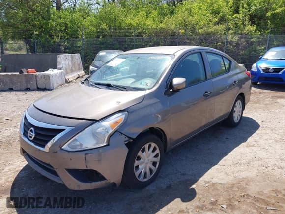 ✅ 2017 Nissan Versa S • VIN: 3N1CN7AP9HL895170 • Lot: 42053386. Wystawiony na IAAI z przebiegiem 153 202 mil. Bezpłatny archiwum sprzedaży aukcyjnych z USA i szczegółowy raport historii pojazdu na DreamBid. Zdjęcie 13.