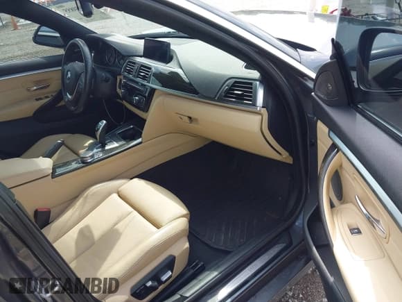 ✅ 2019 BMW 4 Series 440i • VIN: WBA4J5C53KBM65475 • Lot: 42650855. Listed on IAAI with 60,497 mi. Free auction sales archive from the USA and detailed vehicle history report at DreamBid. Image 5.