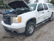 ✅ 2008 GMC Sierra 2500HD Work Truck • VIN: 1GTHC23678F181919 • Lot: 41954078. Wystawiony na IAAI z przebiegiem 120 609 mil. Bezpłatny archiwum sprzedaży aukcyjnych z USA i szczegółowy raport historii pojazdu na DreamBid. Zdjęcie 19.