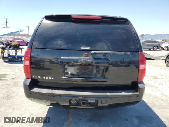 ✅ 2007 Chevrolet Suburban LTZ • VIN: 3GNFC16J27G211284 • Lot: 56581835. Listed on Copart with 186,515 mi. Free auction sales archive from the USA and detailed vehicle history report at DreamBid. Image 6.