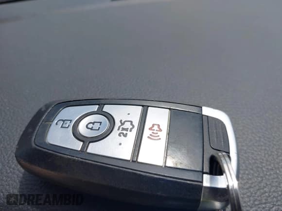 ✅ 2021 Ford Mustang EcoBoost • VIN: 1FA6P8TH4M5113017 • Lot: 42873186. Wystawiony na IAAI z przebiegiem 82 059 mil. Bezpłatny archiwum sprzedaży aukcyjnych z USA i szczegółowy raport historii pojazdu na DreamBid. Zdjęcie 11.