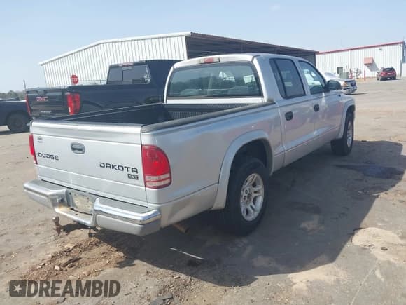 ✅ 2003 Dodge Dakota SLT • VIN: 1D7HL48N83S236590 • Lot: 41796103. Wystawiony na IAAI z przebiegiem 221 667 mil. Bezpłatny archiwum sprzedaży aukcyjnych z USA i szczegółowy raport historii pojazdu na DreamBid. Zdjęcie 4.