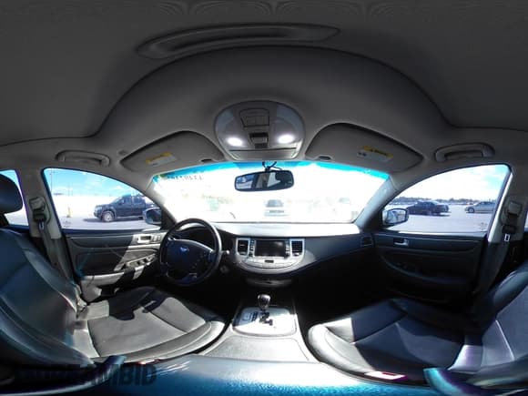 ✅ 2013 Hyundai Genesis 3.8L • VIN: KMHGC4DD6DU213250 • Lot: 43482397. Wystawiony na IAAI z przebiegiem 148 244 mil. Bezpłatny archiwum sprzedaży aukcyjnych z USA i szczegółowy raport historii pojazdu na DreamBid. Zdjęcie 19.